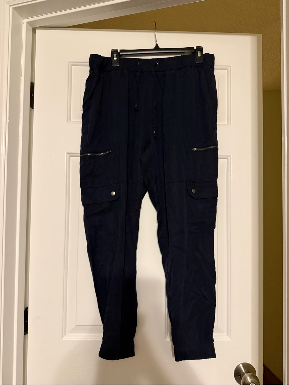 Banana Republic Navy Soft Cargo Joggers Large Fall 2024 Utility Pants 536089
